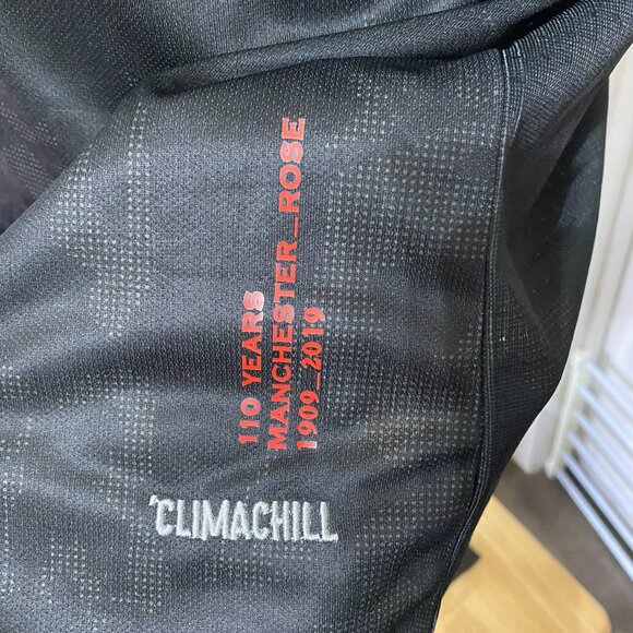 NWT XL Manchester United Commemorative Soccer Jersey - Picture 14 of 15